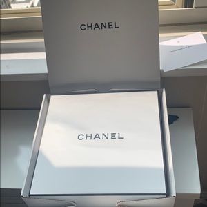 Chanel box